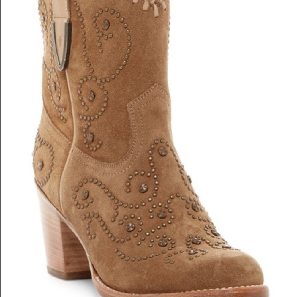 Frye Victoria Stud Short